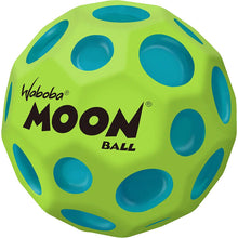 Lade das Bild in den Galerie-Viewer, Waboba Moon BallSpringball Sprungball Hüpfball NEU
